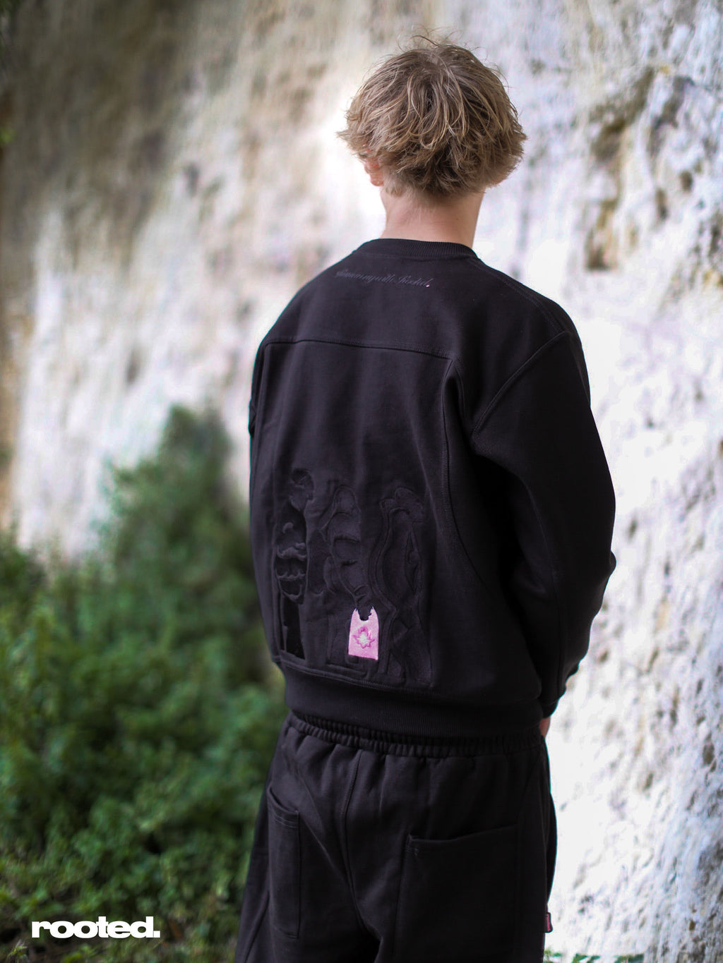 RUNAWAY ROOTED V2 CREWNECK