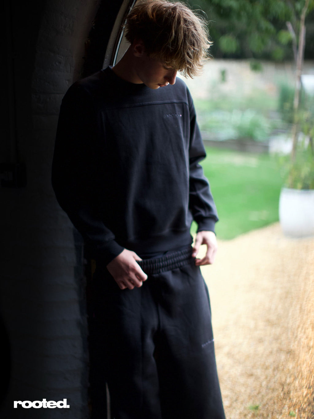 RUNAWAY ROOTED V2 CREWNECK