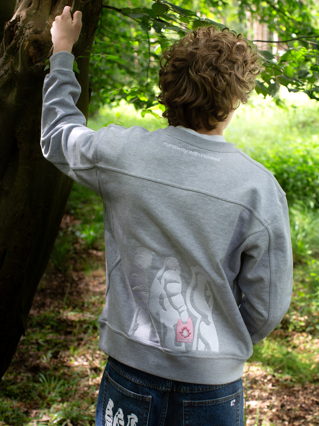V2 RUNAWAY WITH ROOTED CREWNECK